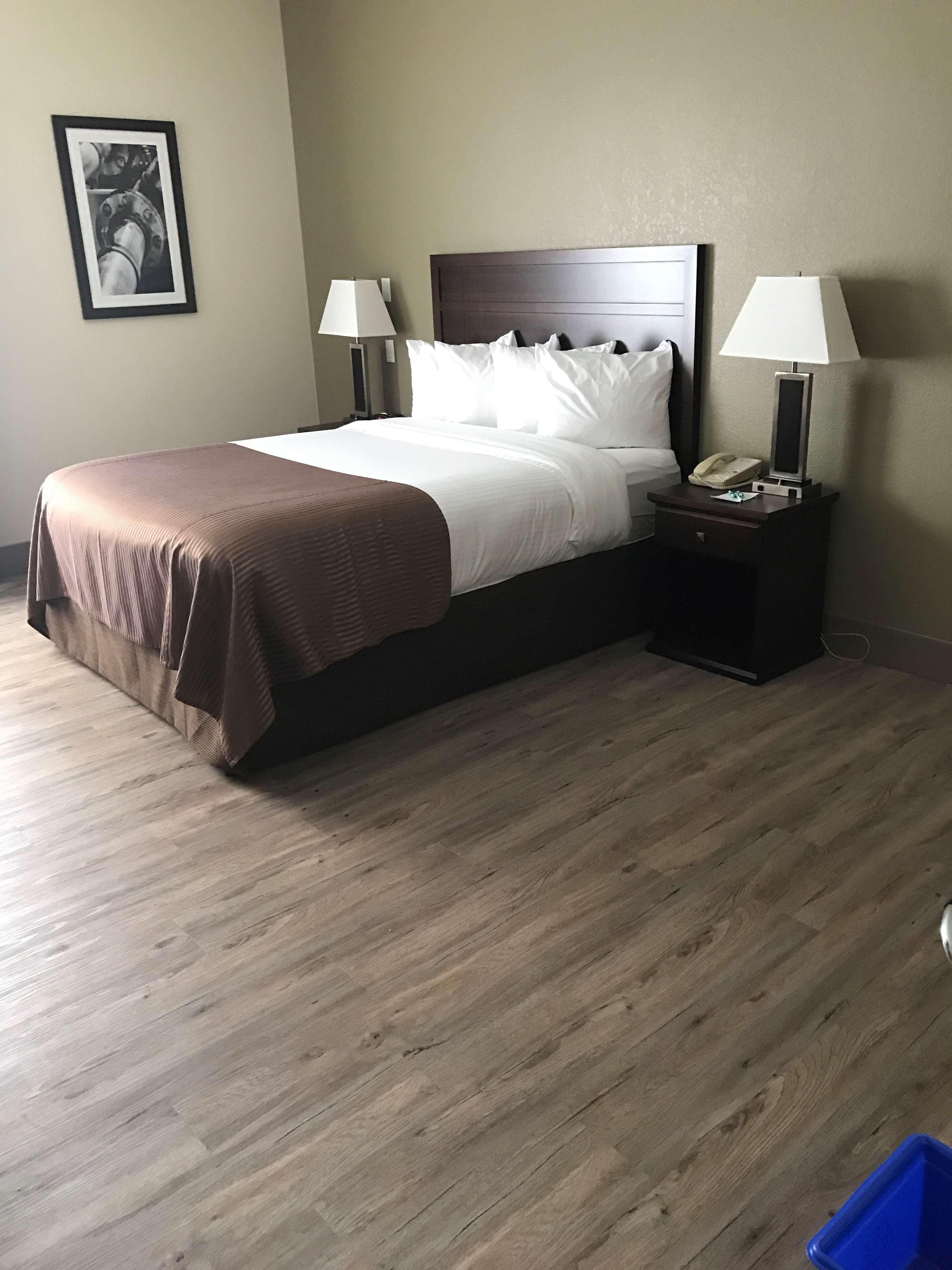 Best Western High Road Inn Edson Bagian luar foto