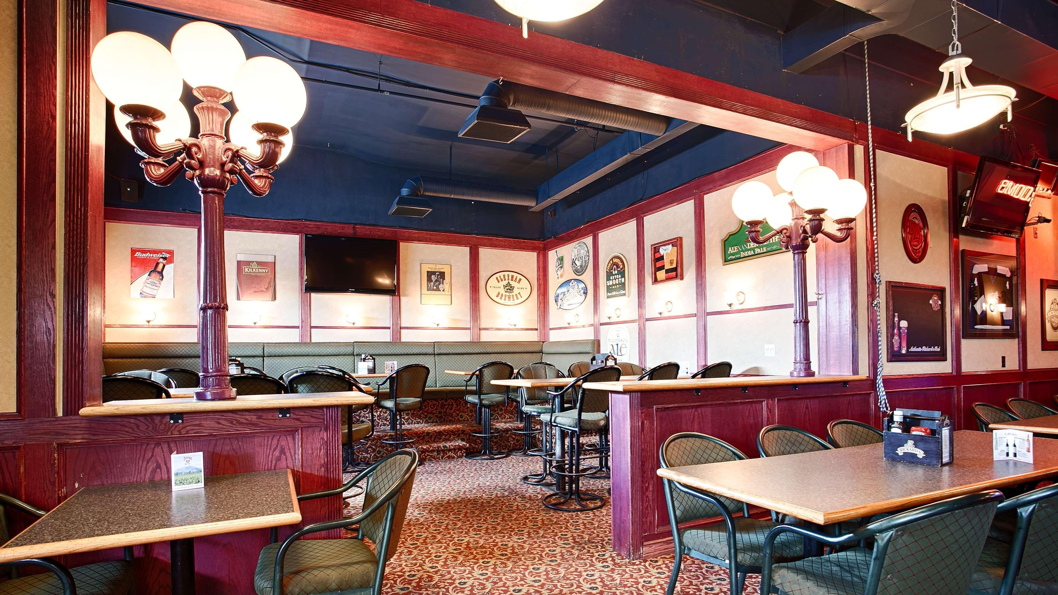 Best Western High Road Inn Edson Bagian luar foto