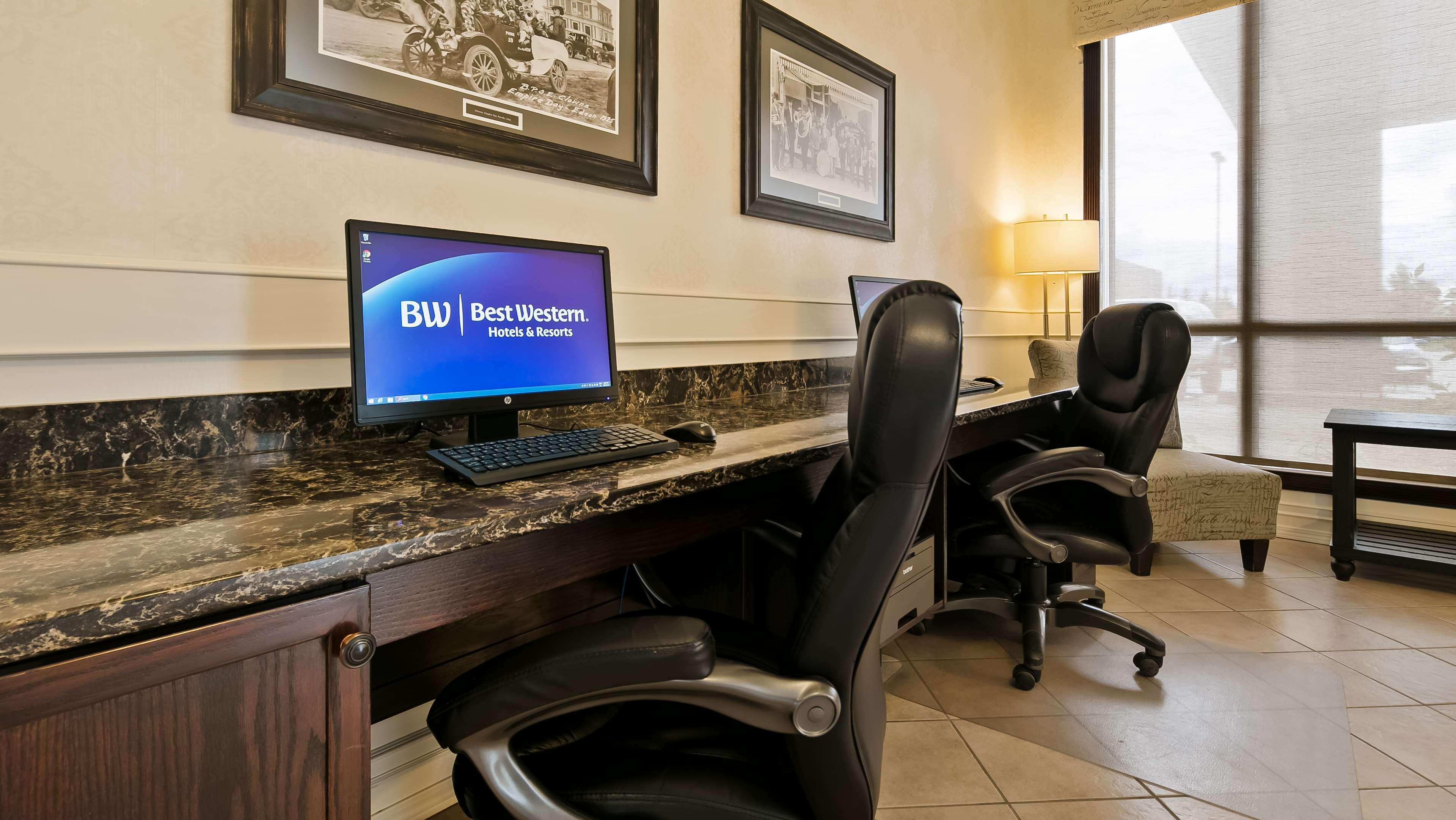 Best Western High Road Inn Edson Bagian luar foto
