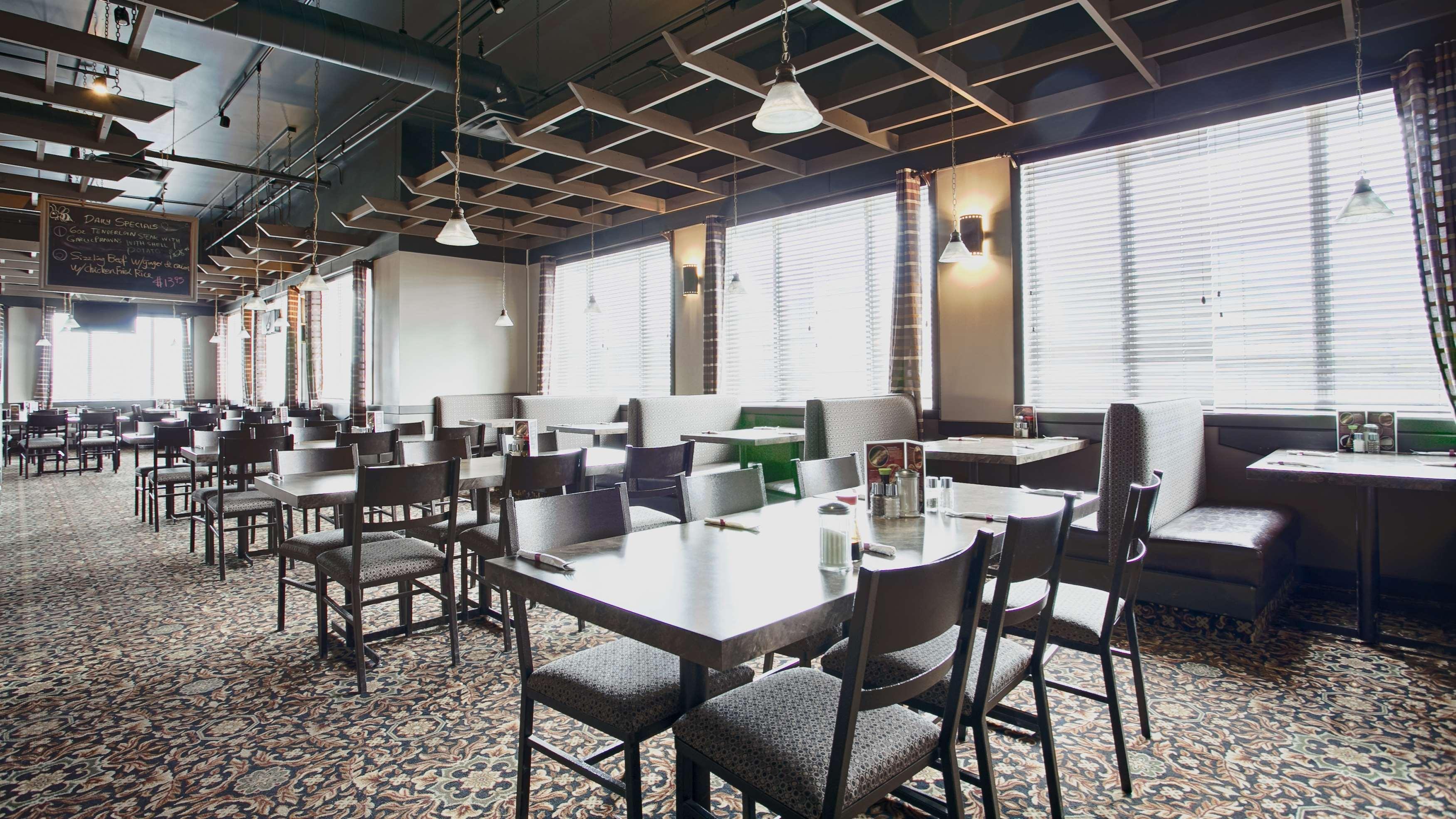 Best Western High Road Inn Edson Bagian luar foto