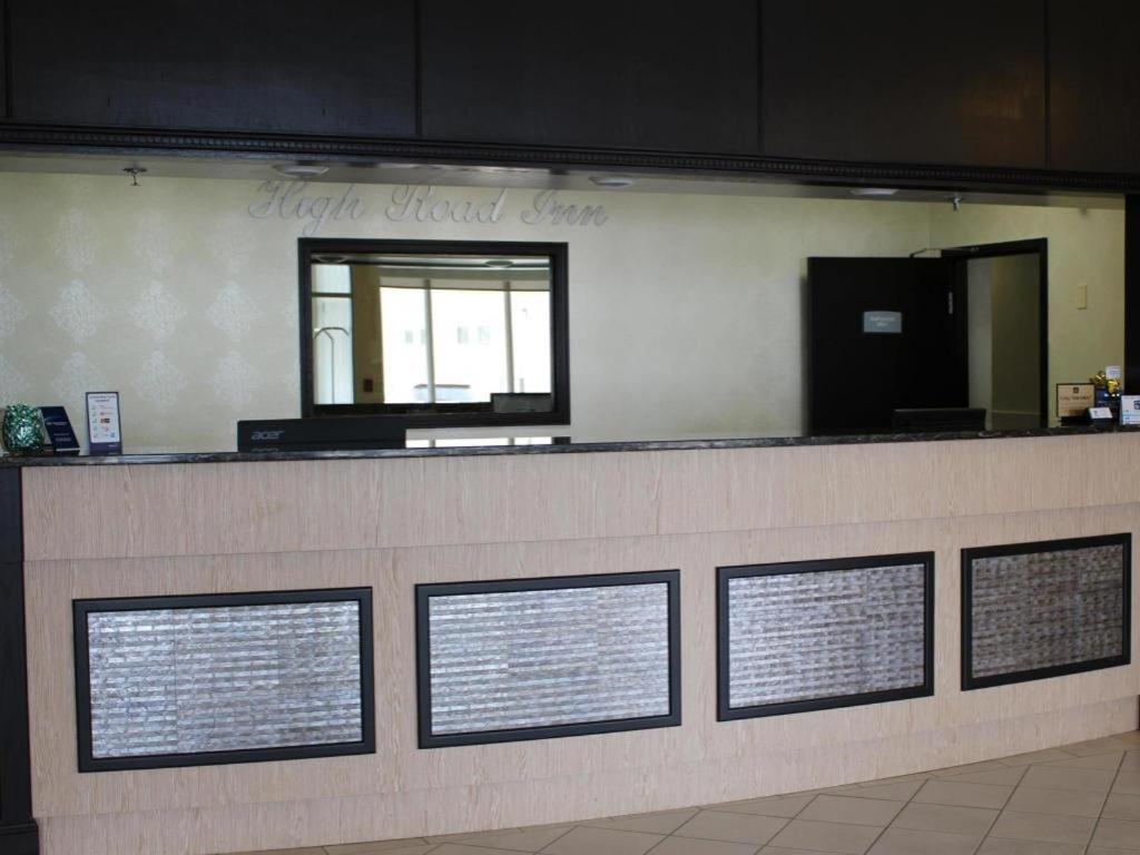 Best Western High Road Inn Edson Bagian luar foto