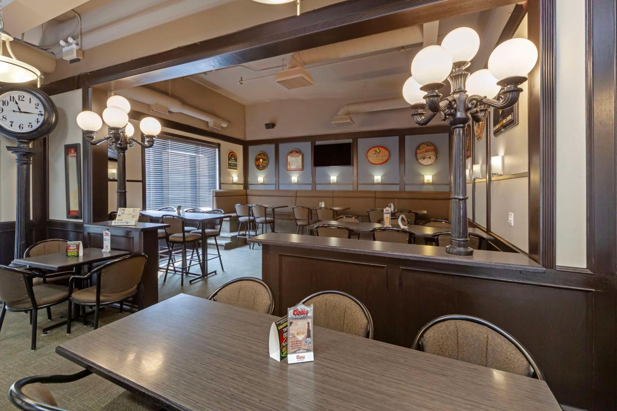 Best Western High Road Inn Edson Bagian luar foto