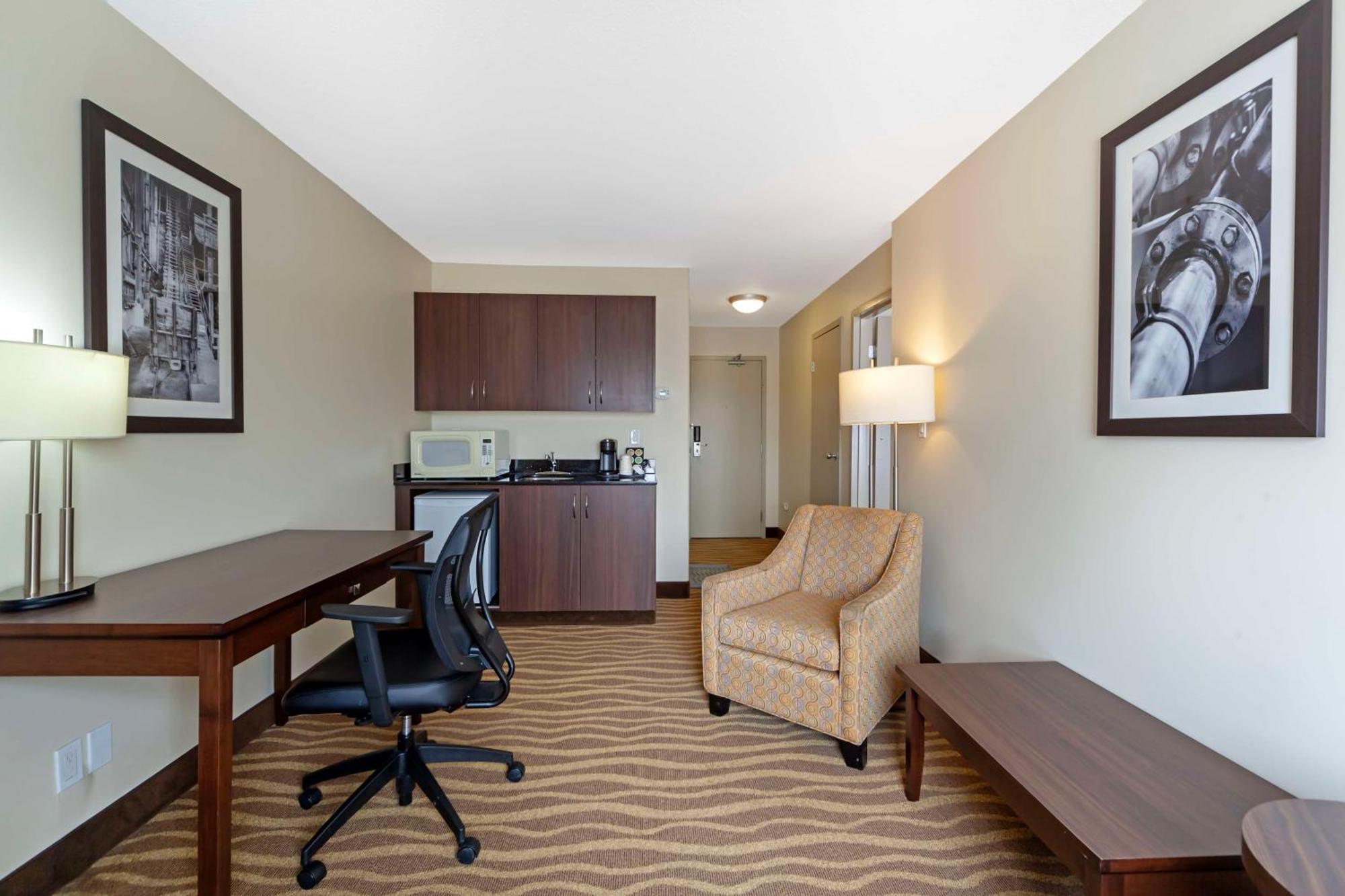 Best Western High Road Inn Edson Bagian luar foto