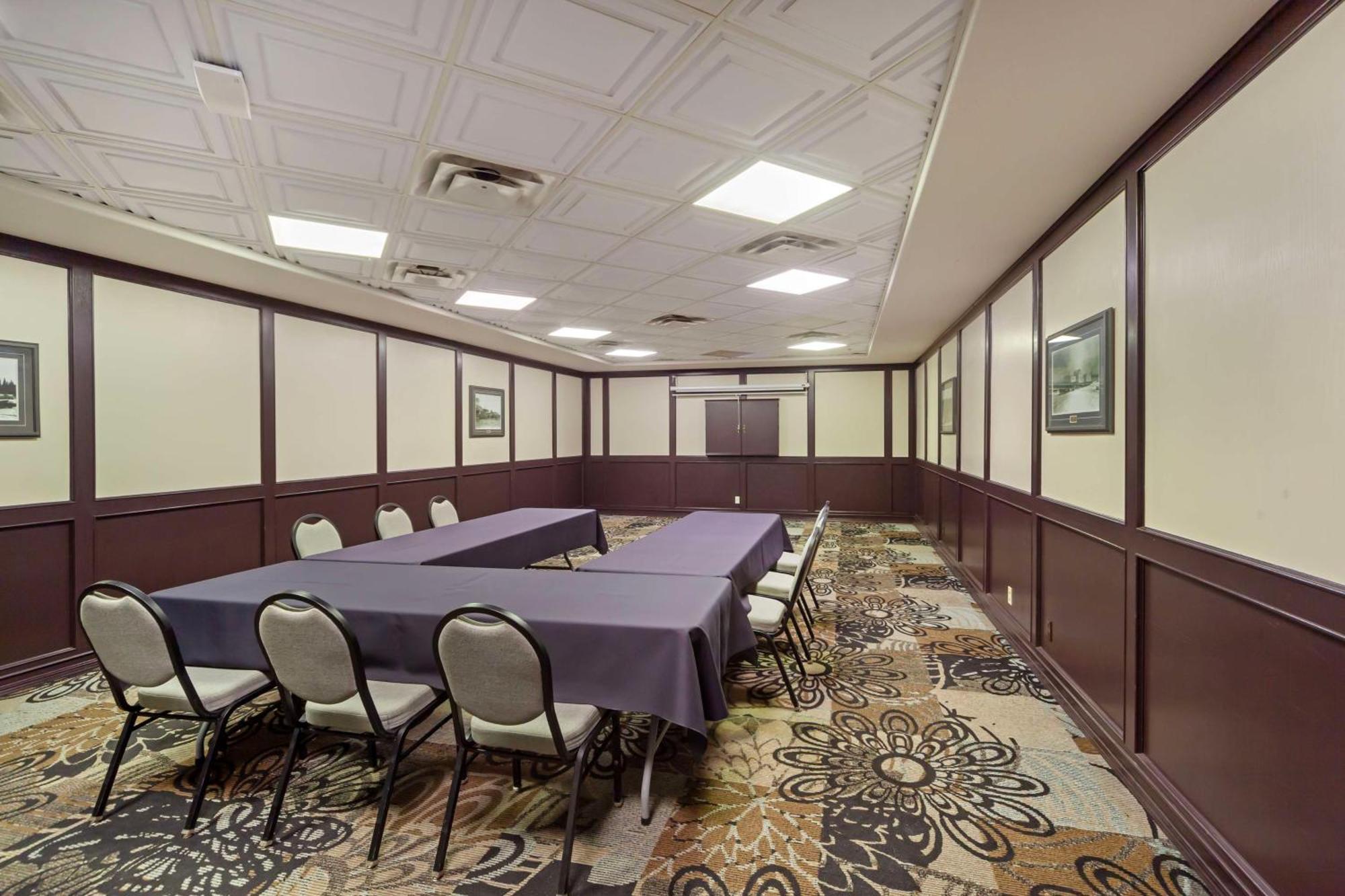 Best Western High Road Inn Edson Bagian luar foto