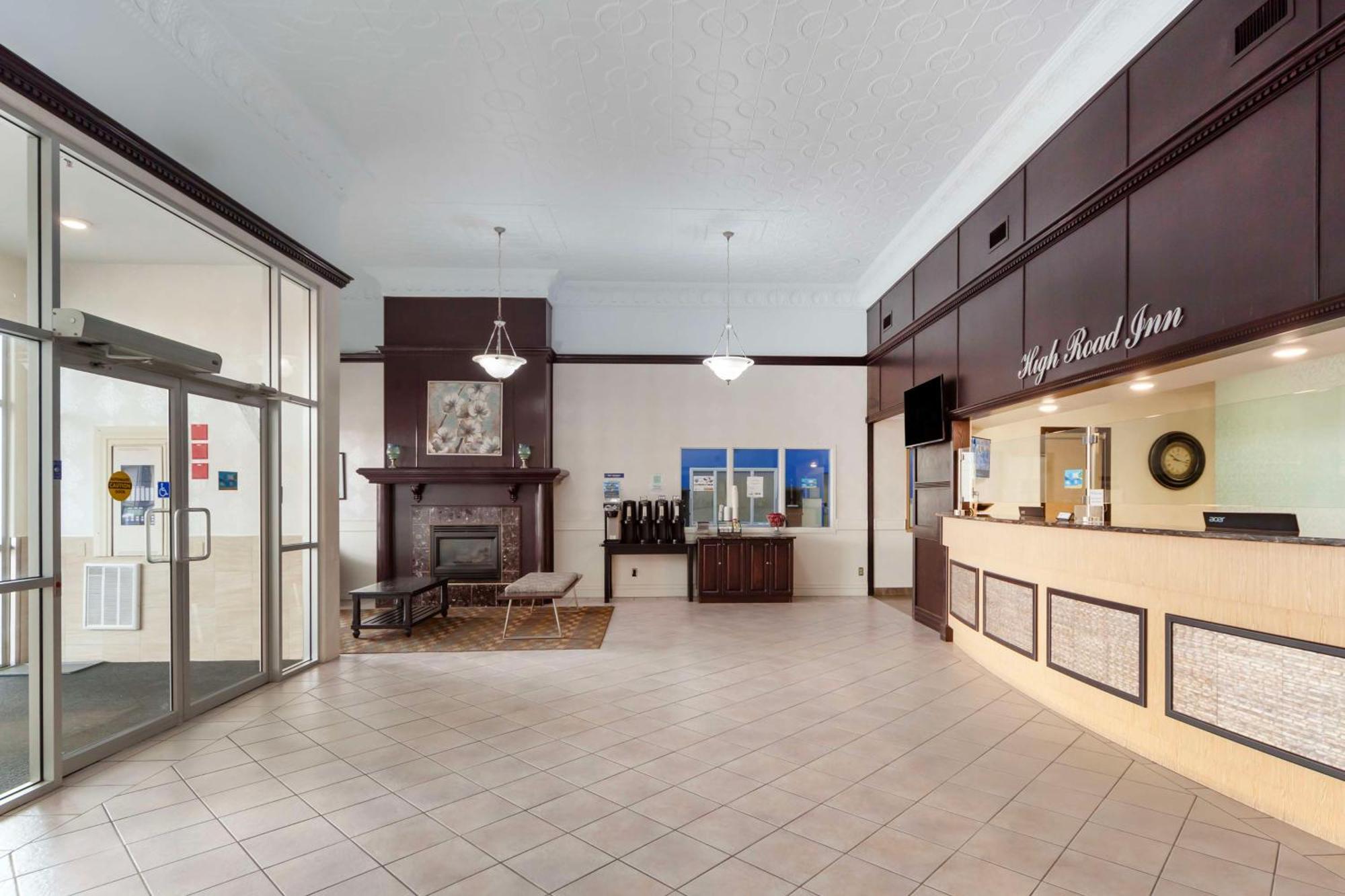 Best Western High Road Inn Edson Bagian luar foto